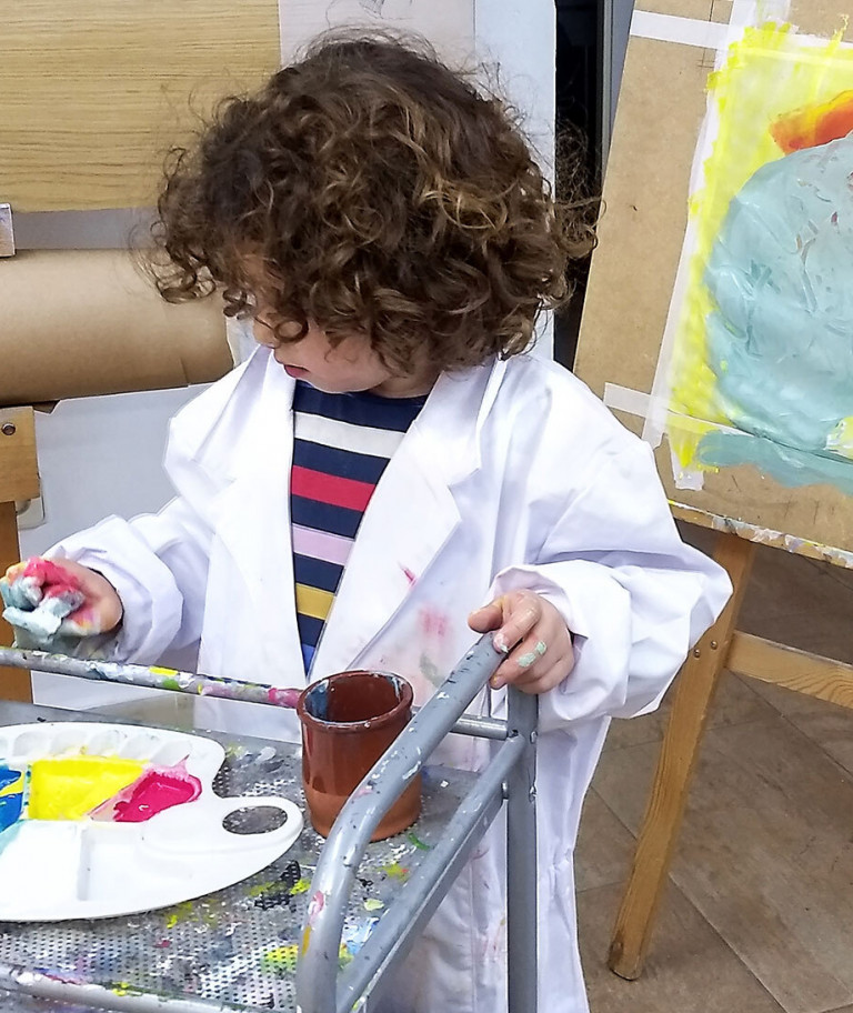 Clases de pintura para niñas y niños